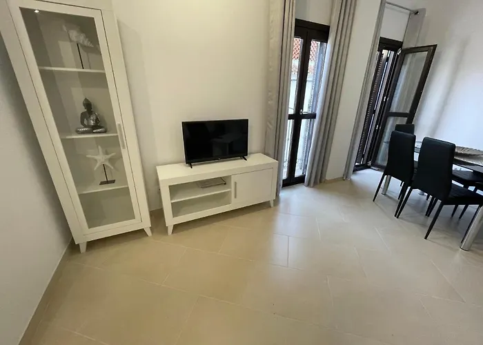Royal By Croma فندق